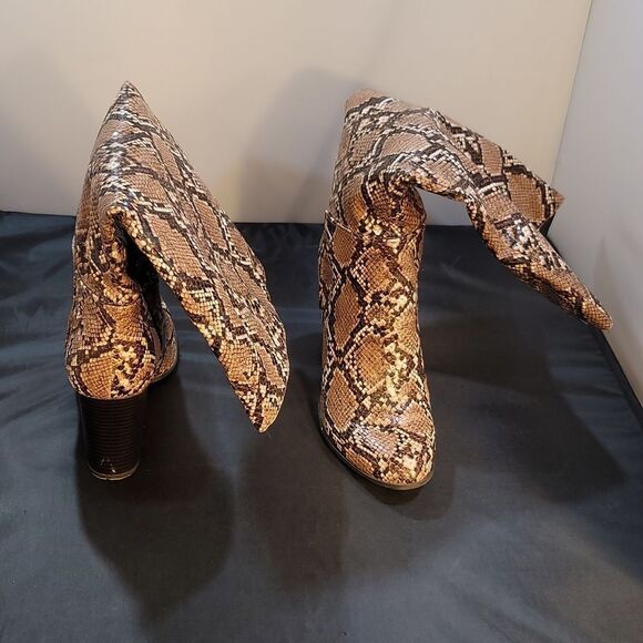 A NEW. DAY SNAKE PRINT  KNEE-HIGH WOMEN'S BOOT - Picture 12 of 16